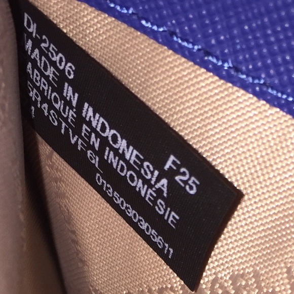 Michael Kors Galaxy Blue Leather Bifold Wallet - Picture 8 of 10